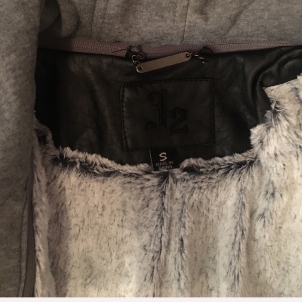 Jacket - Picture 5 of 5